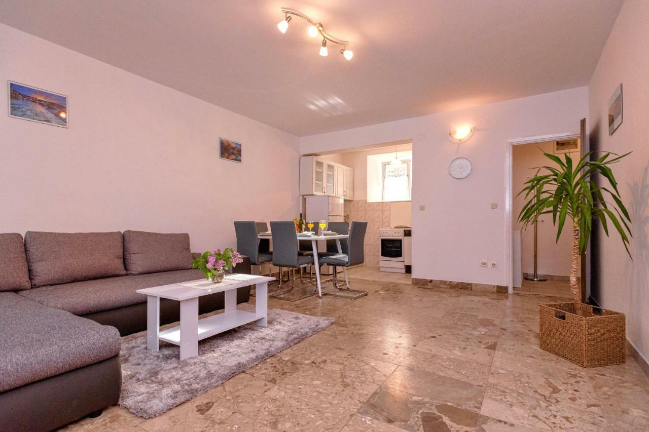 Apartment Mediteran Стари Град Екстериор снимка